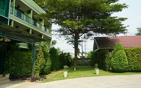 โรงแรมมุมสวนรีสอร์ท